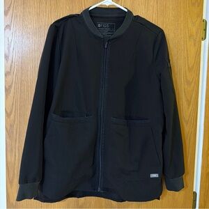 FIGS Women’s Black Bellery Scrub Jacket